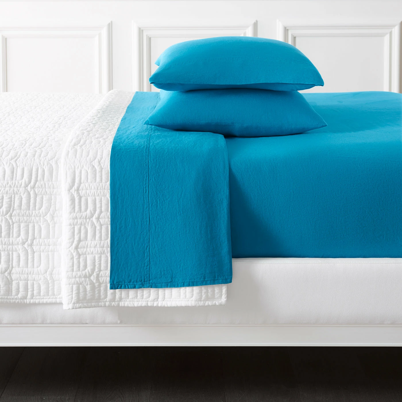 Jonathan Adler Getaway Linen Sheet Set - Image 19